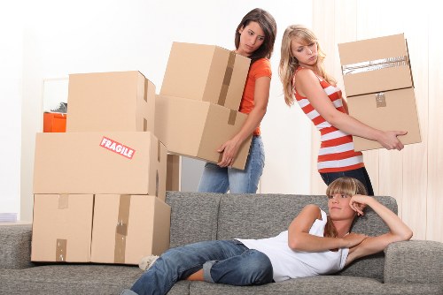 Reliable Kentishtown man and van service for modern relocations