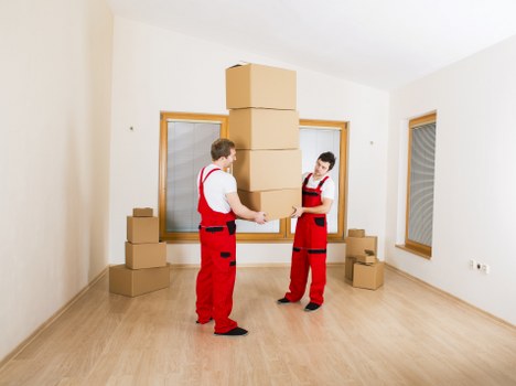 Local packing team working in a Kentish Town flat with access challenges